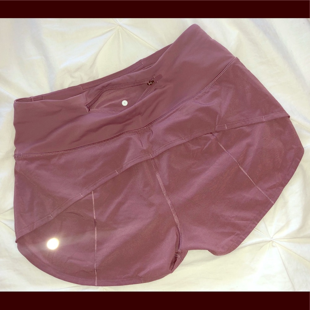 Lulu 2.5” High Waisted Speed Up Shorts